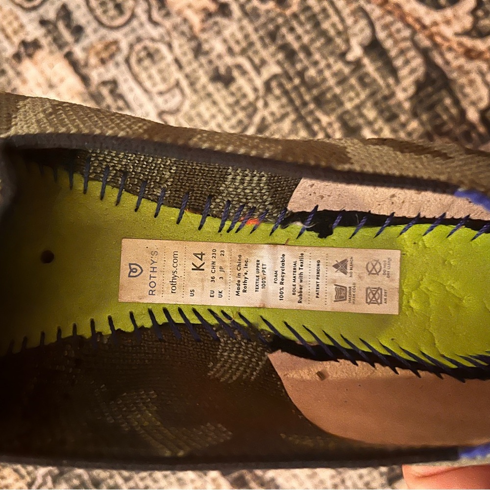 Rothys The Loafer Kids Camo Girl Size 4 Slip On - Picture 7 of 7